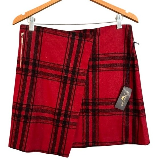 British Khaki Dresses & Skirts - NWT BRITISH KHAkI Red Black Plaid Wrap Mini Skirt Size 8